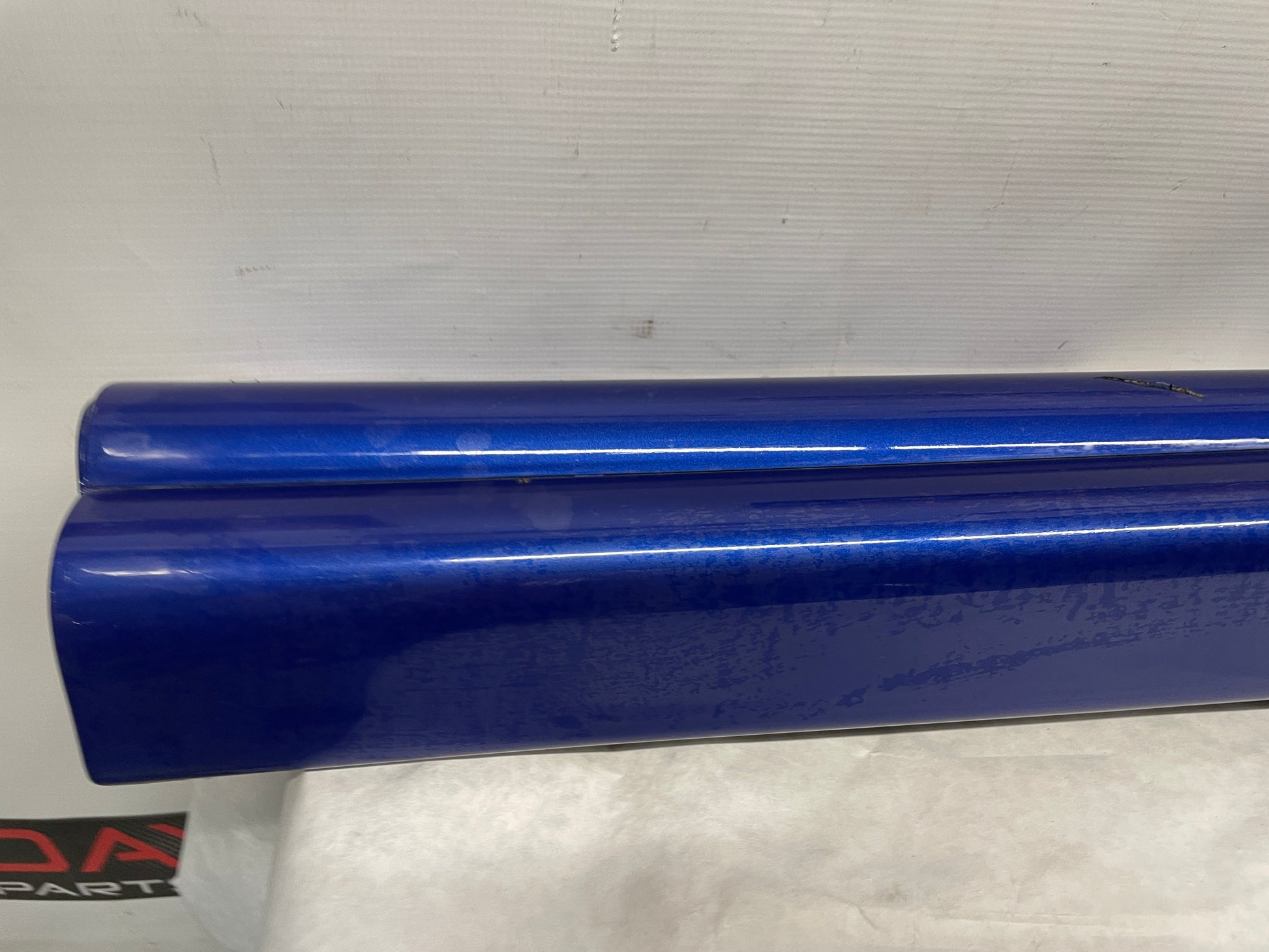 2005 Pontiac GTO LH Driver Rocker Molding Side Skirt Trim Panel OEM - Day's Parts Yard