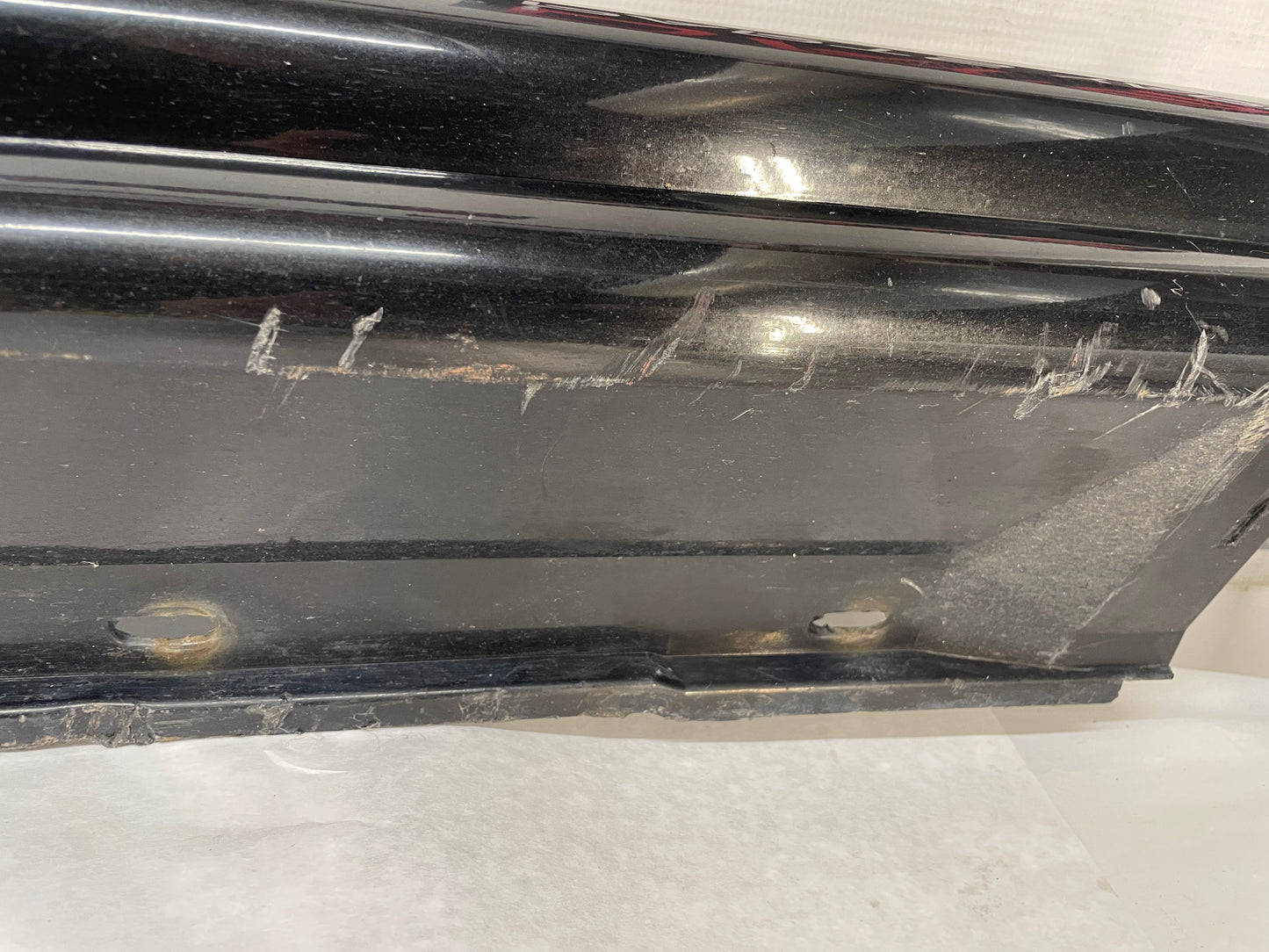 2004 Pontiac GTO LH Driver Rocker Molding Side Skirt Trim Panel OEM - Day's Parts Yard
