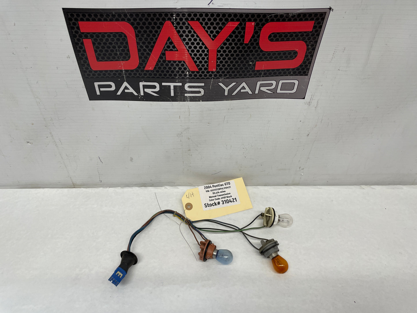 2004 Pontiac GTO LH Driver Tail Light Taillight Wire Wiring Harness OEM - Day's Parts Yard