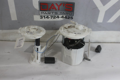 2015 Chevy SS Sedan  Fuel Pump and Level Sending Assembly OEM - Day's Parts Yard