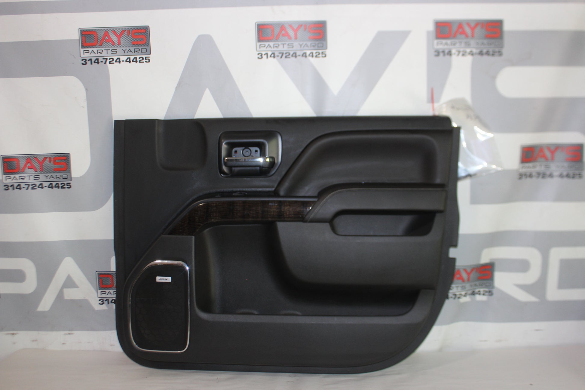 2014 GMC Sierra K1500 Denali Front RH Passenger Door Panel OEM - Day's Parts Yard