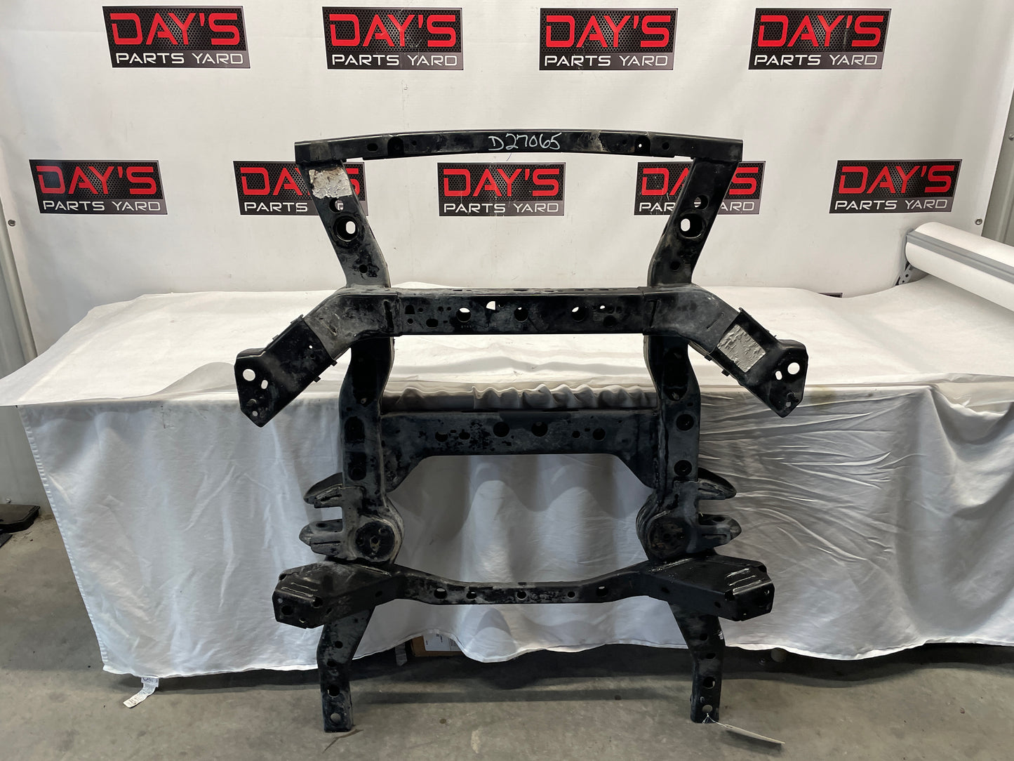 2015 Chevy Camaro SS Front Suspension Cradle Crossmember K Member Frame OEM