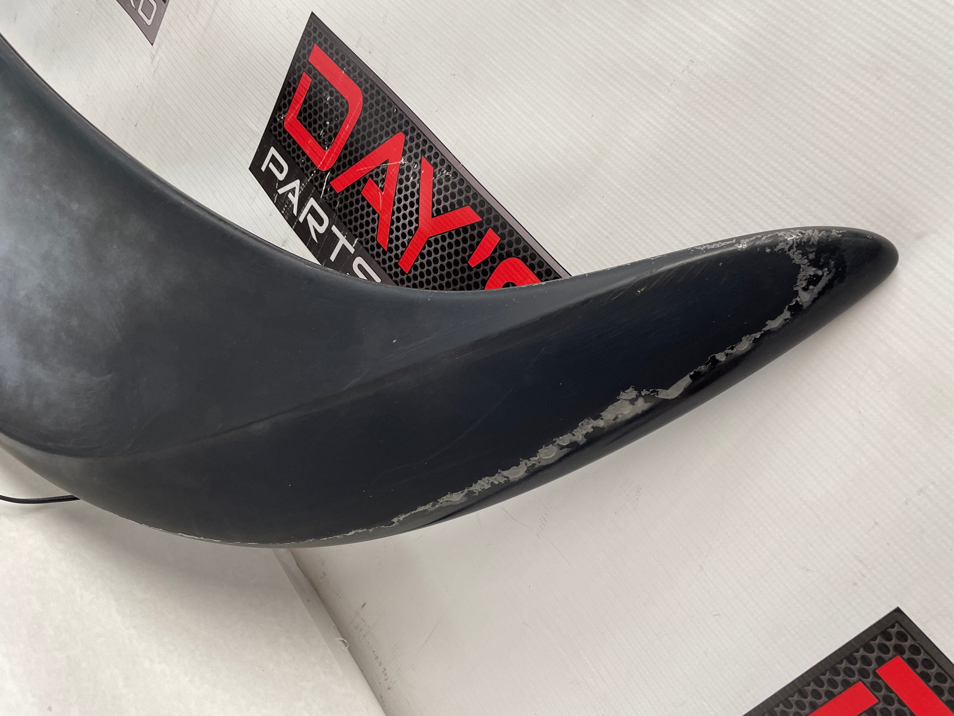 2004 Pontiac GTO Trunk Deck Lid Spoiler Wing w/ 3rd Brake Light OEM - Day's Parts Yard