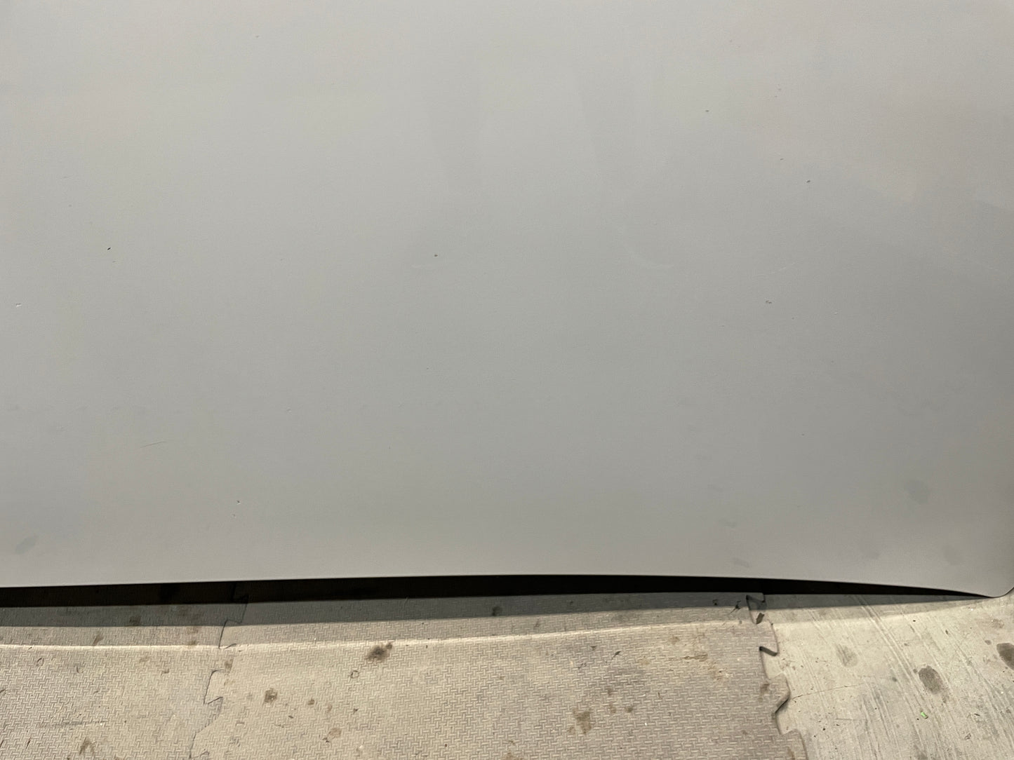 2003 Chevy Suburban Hood White OEM