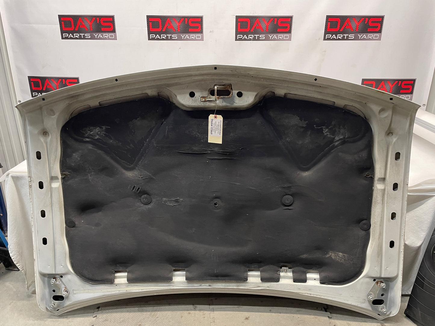 2003 Chevy Suburban Hood White OEM