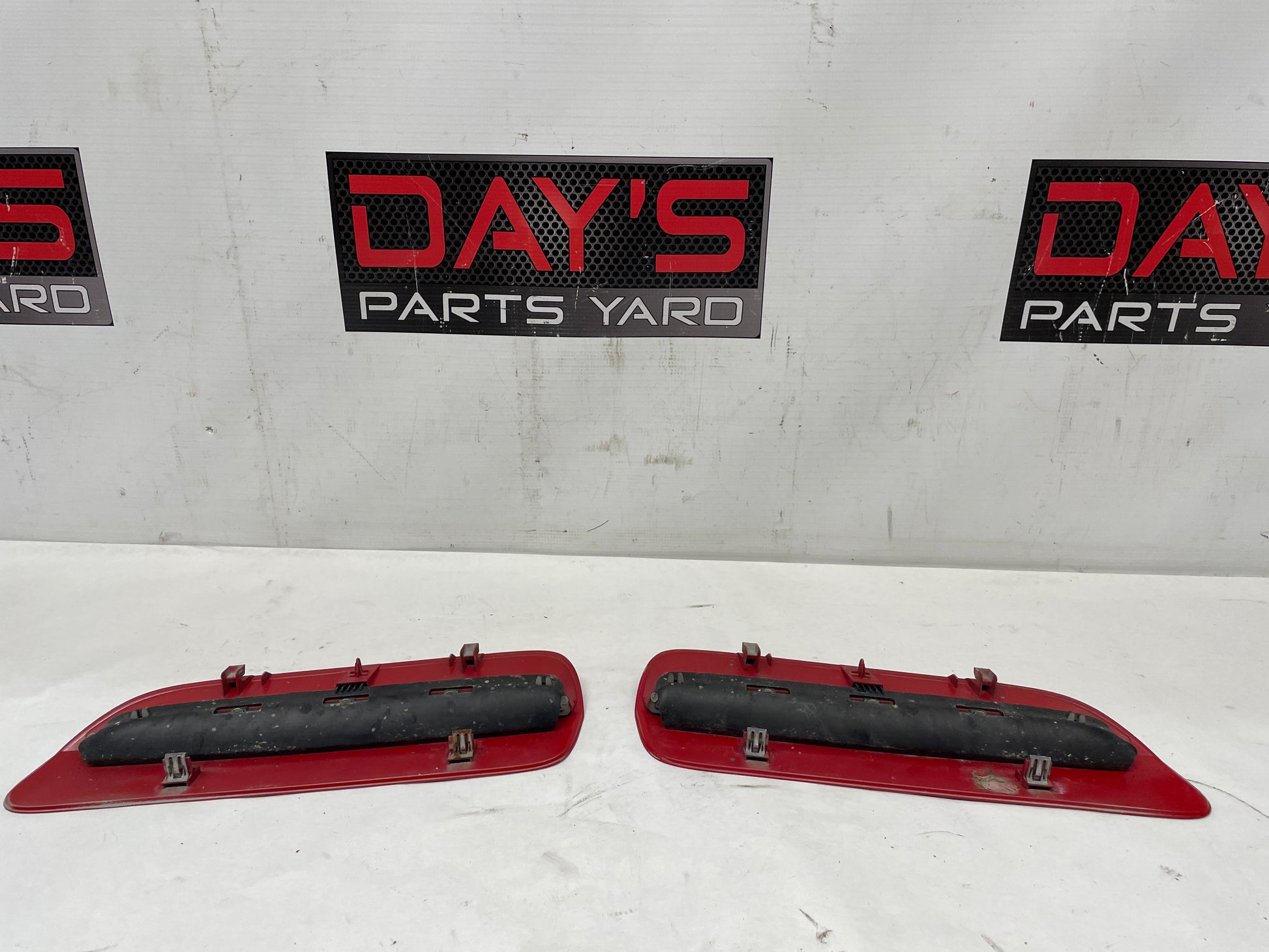 2008 Pontiac G8 GT RH & LH Hood Scoops Vents Red OEM - Day's Parts Yard