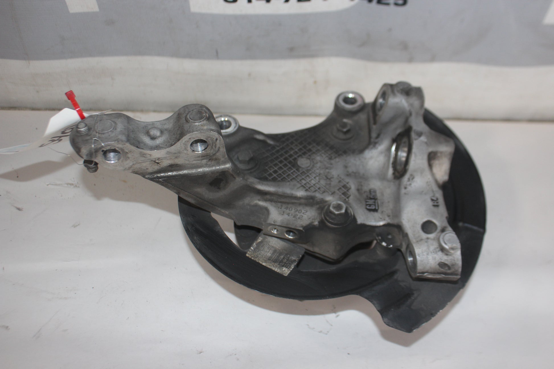 2015 Chevy SS Sedan RH Passenger Front Spindle Knuckle Assembly OEM - Day's Parts Yard