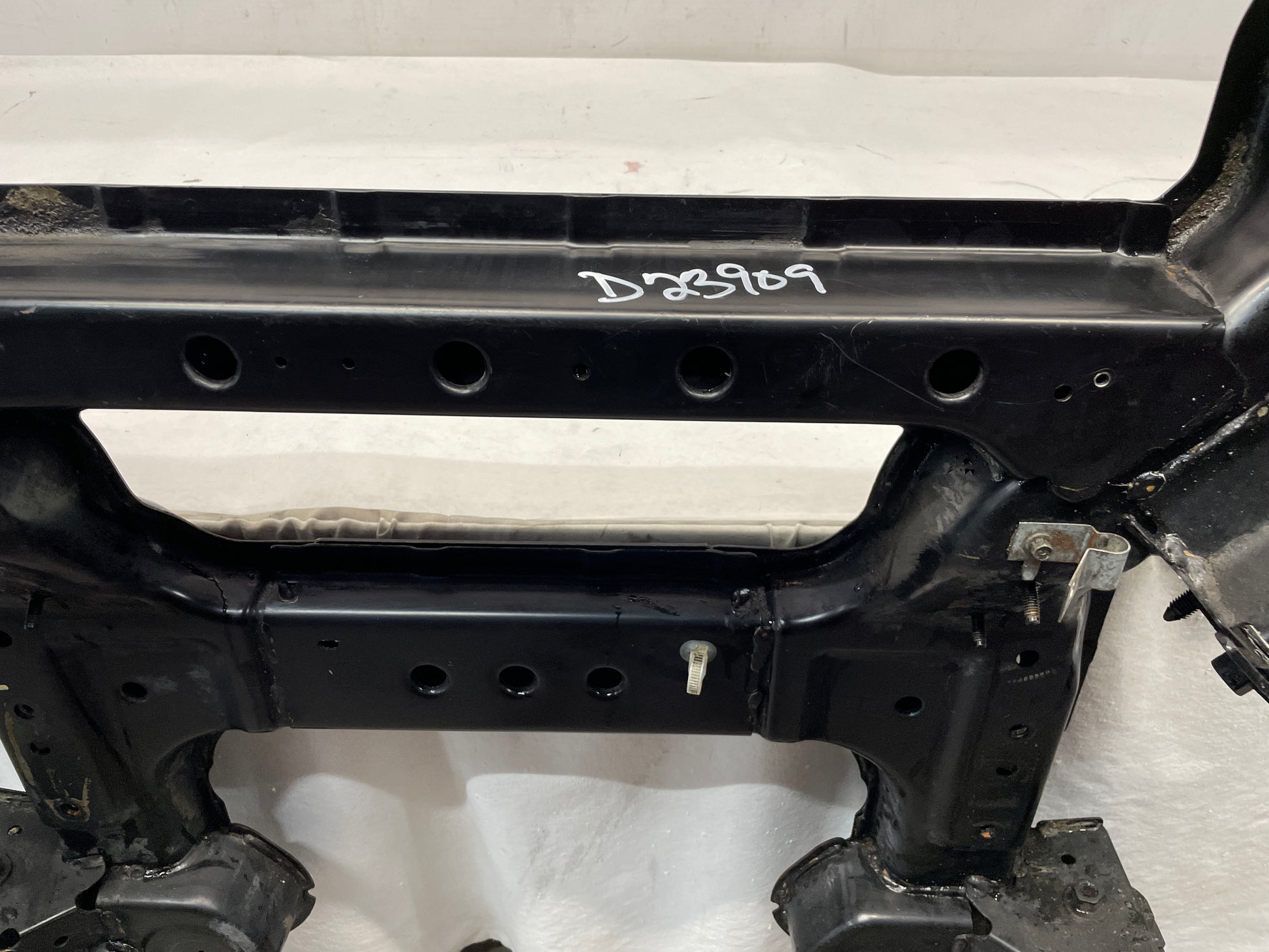 2008 Pontiac G8 GT Front Suspension Engine Cradle Cross K Member Sub Frame OEM - Day's Parts Yard
