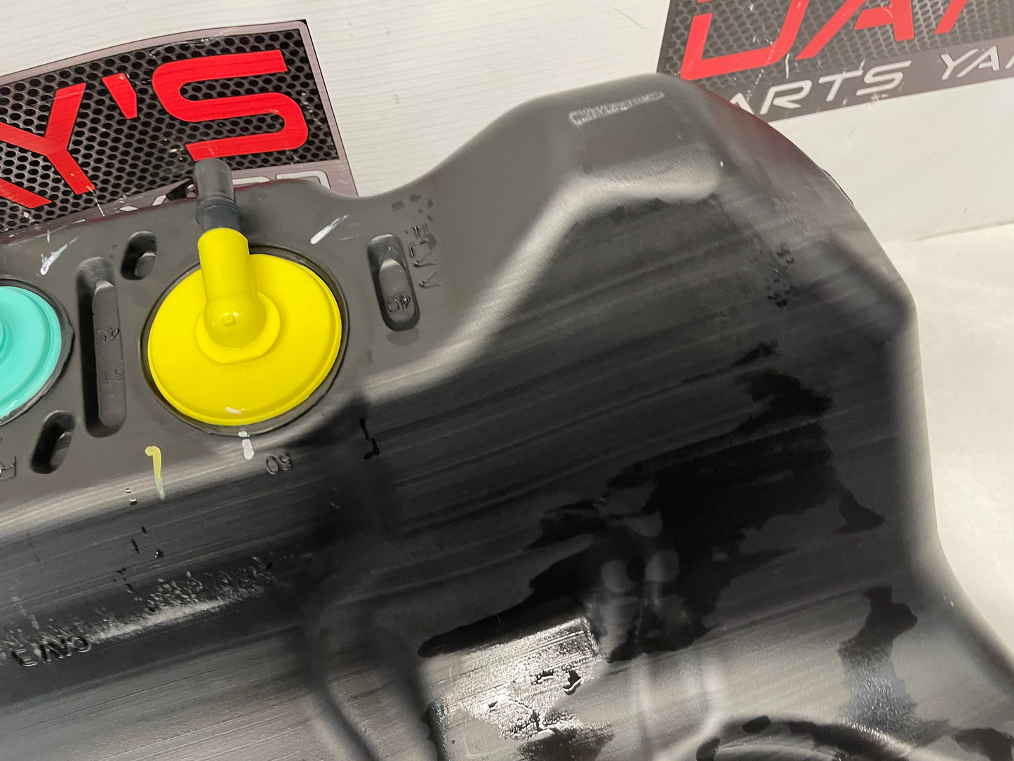 2015 Chevy Camaro SS Fuel Gas Tank OEM
