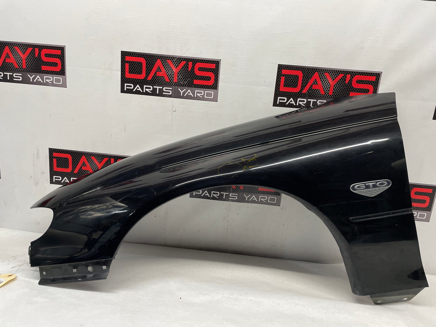 2004 Pontiac GTO LH Driver Front Fender OEM - Day's Parts Yard