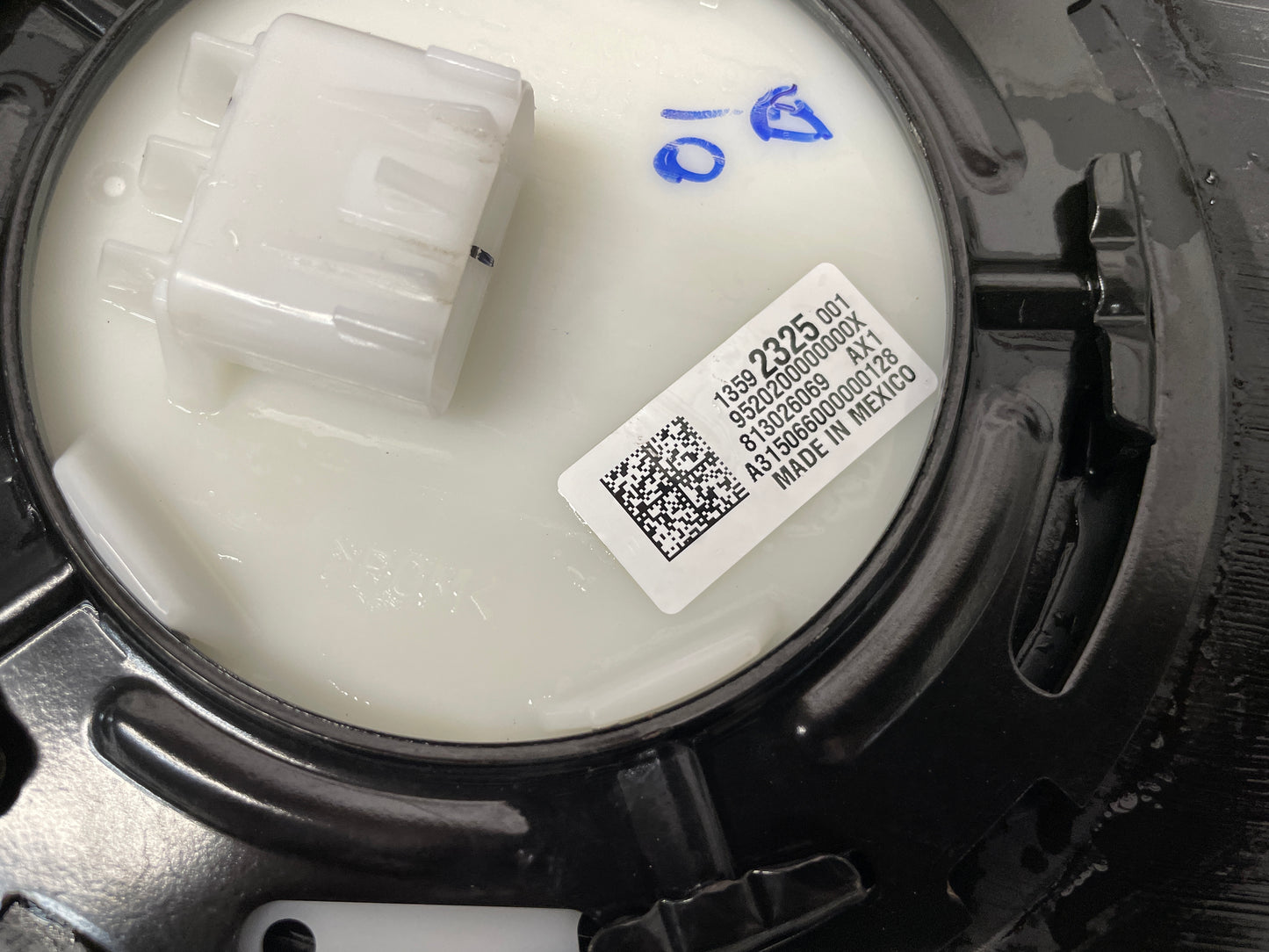 2015 Chevy Camaro SS Fuel Gas Tank OEM