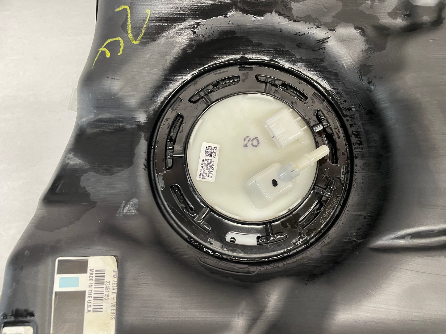 2015 Chevy Camaro SS Fuel Gas Tank OEM
