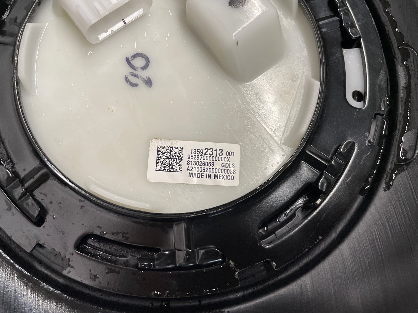 2015 Chevy Camaro SS Fuel Gas Tank OEM