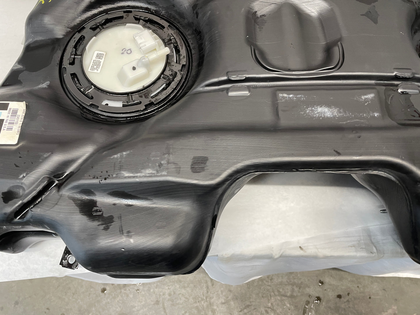 2015 Chevy Camaro SS Fuel Gas Tank OEM