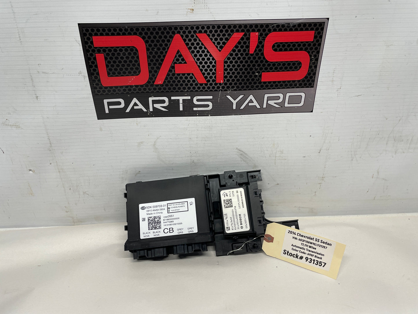 2014 Chevy SS Sedan Keyless Entry Parking Aid Control Module w/ Bracket OEM - Day's Parts Yard
