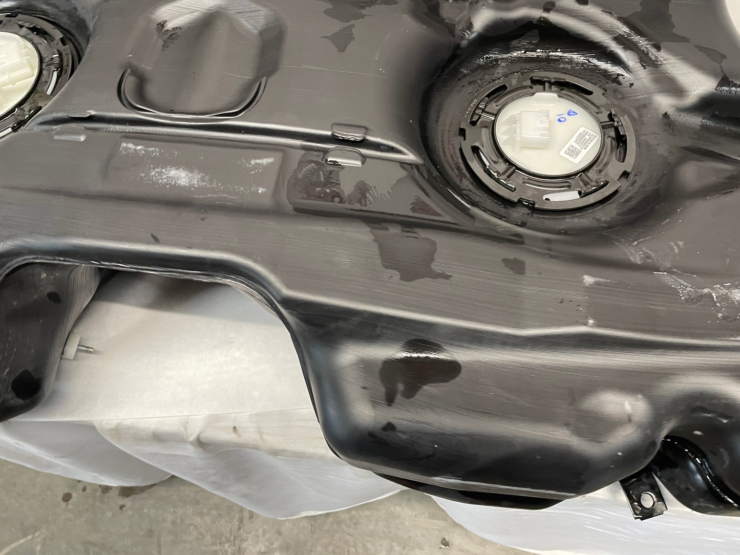 2015 Chevy Camaro SS Fuel Gas Tank OEM