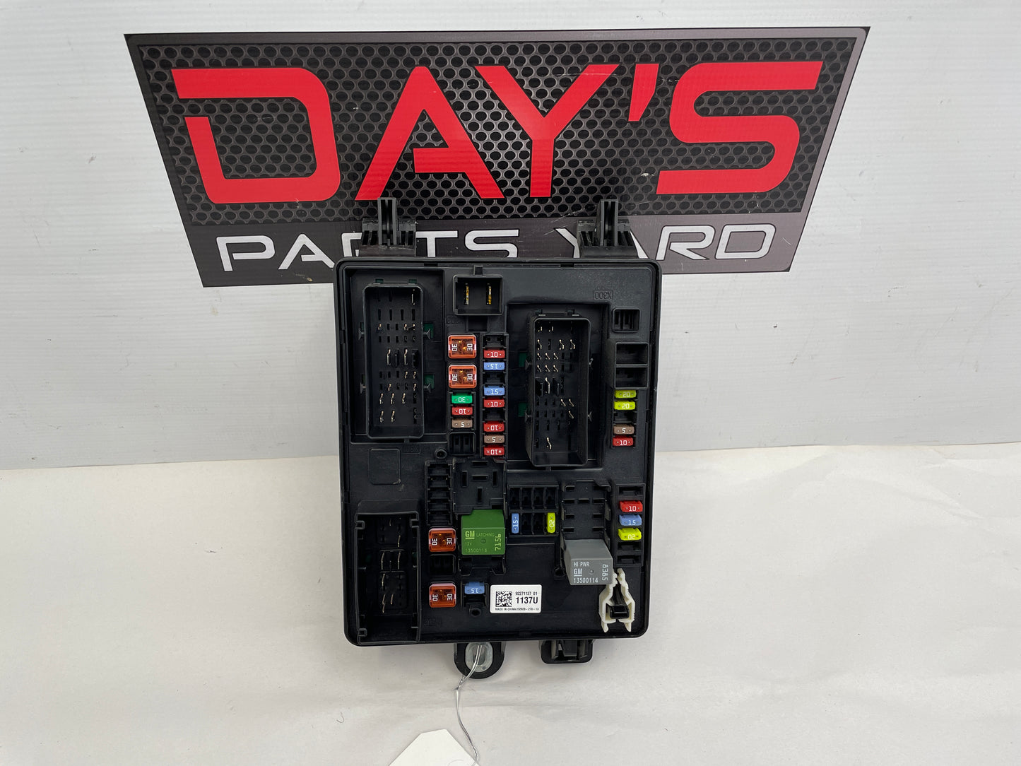 2014 Chevy SS Sedan Rear Fuse Box Relay OEM