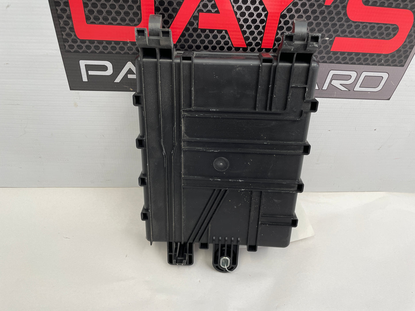 2014 Chevy SS Sedan Rear Fuse Box Relay OEM
