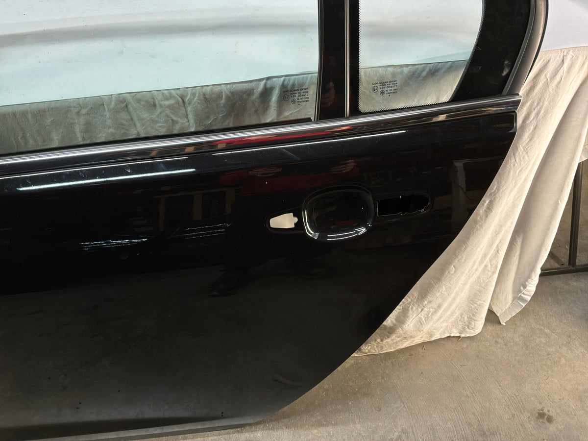 Lh rear door - Day's Parts Yard