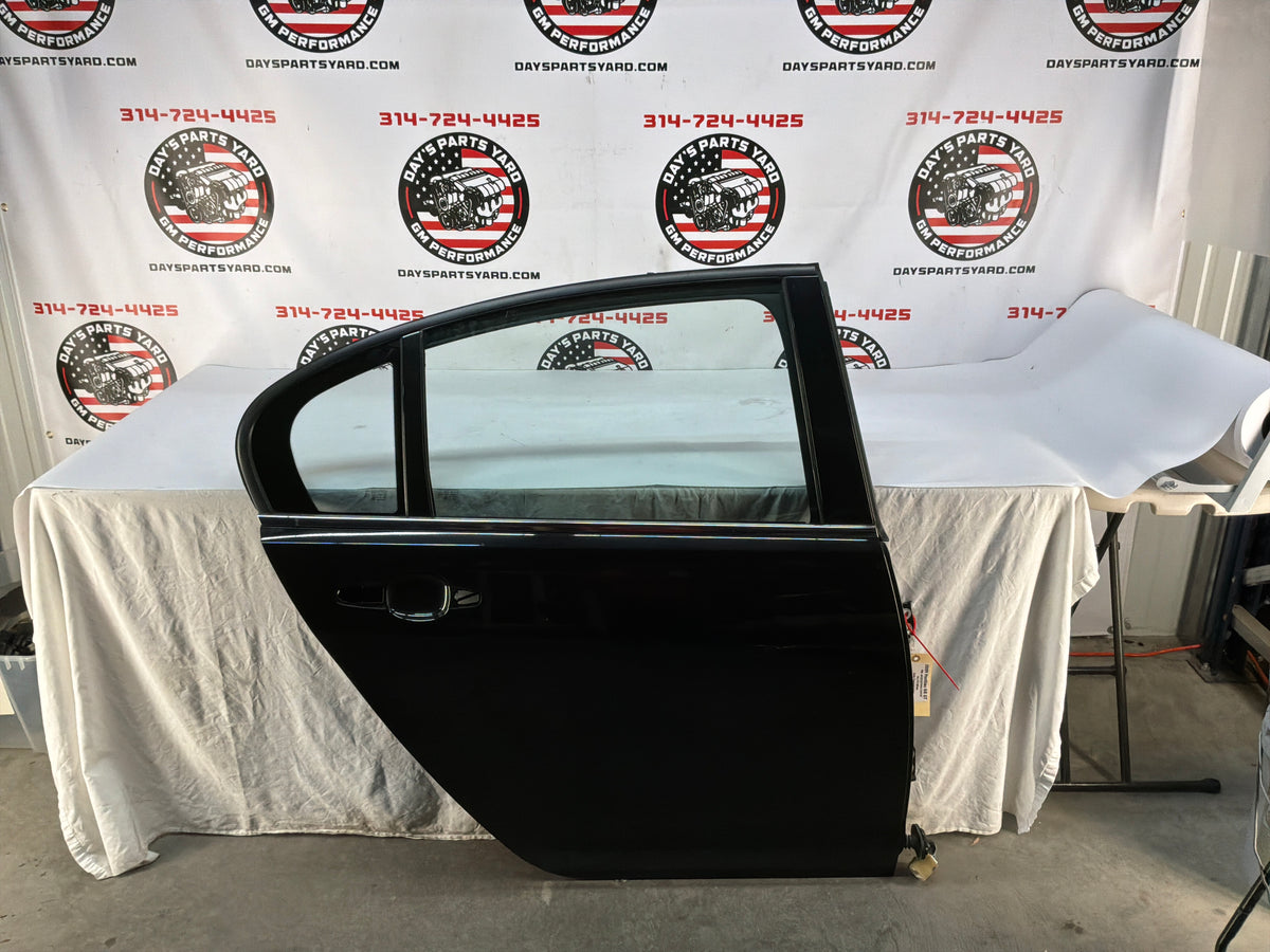 Rh rear door - Day's Parts Yard