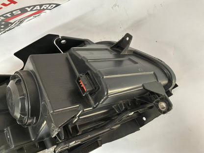 Lh headlight - Day's Parts Yard