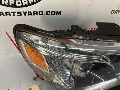 Rh headlight - Day's Parts Yard