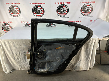 Rh rear door - Day's Parts Yard