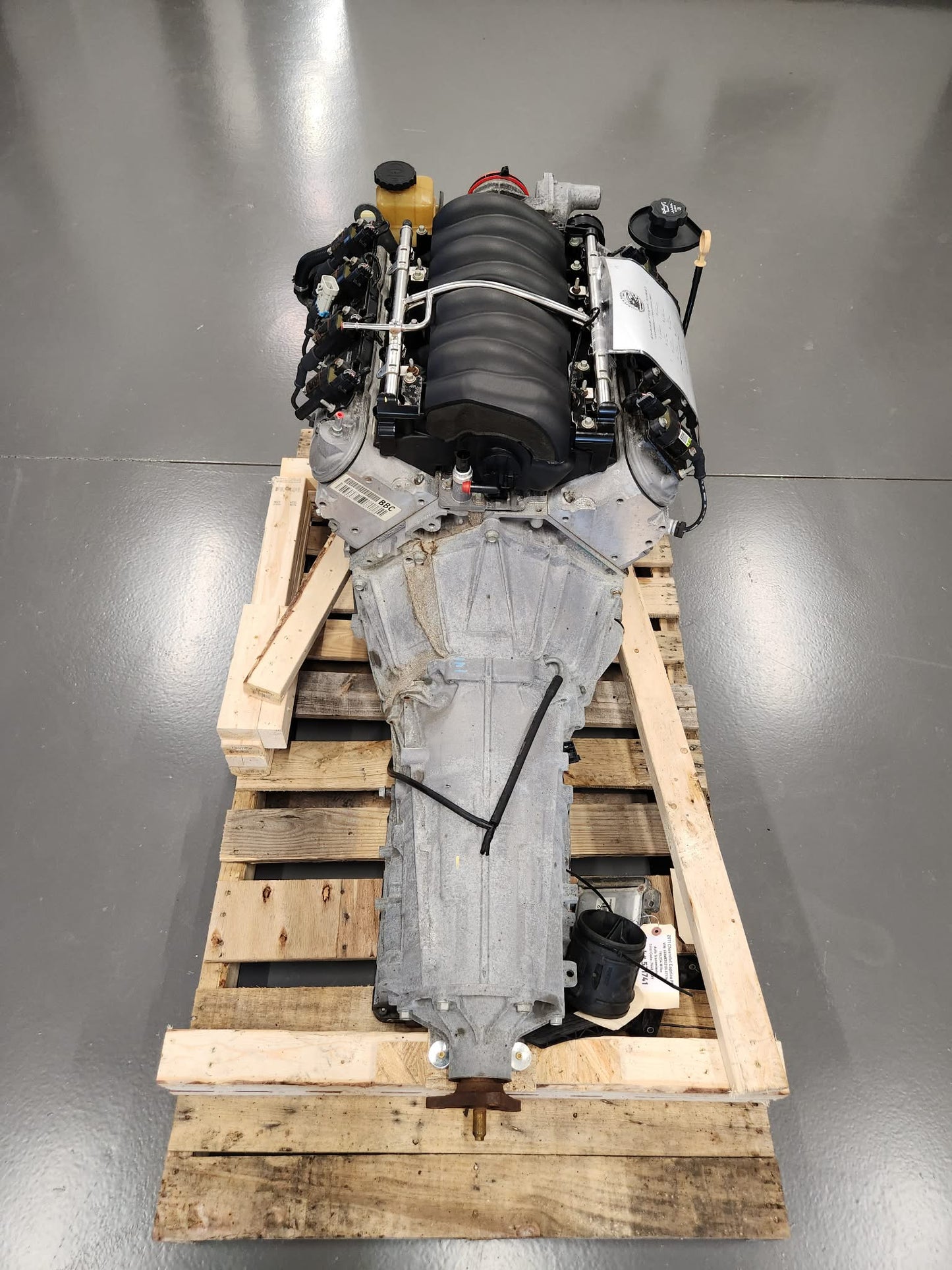 6.0L L77 L76 LS2 Engine 6L80 Automatic Transmission Drivetrain Pullout 119k