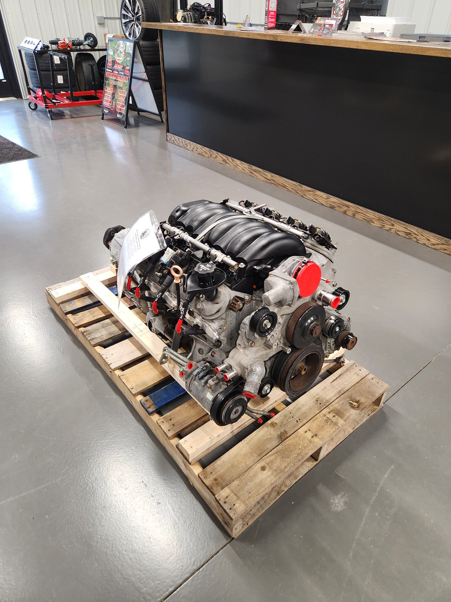 6.0L L77 L76 LS2 Engine 6L80 Automatic Transmission Drivetrain Pullout 158k