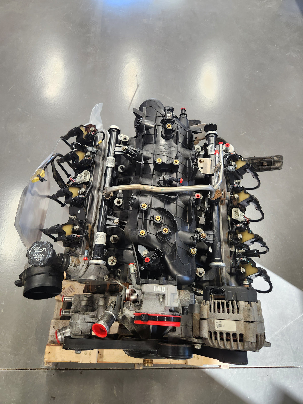 6.0L LQ4 Iron Block Complete Engine Motor Pullout Assembly Silverado Sierra 100k Miles - Day's Parts Yard