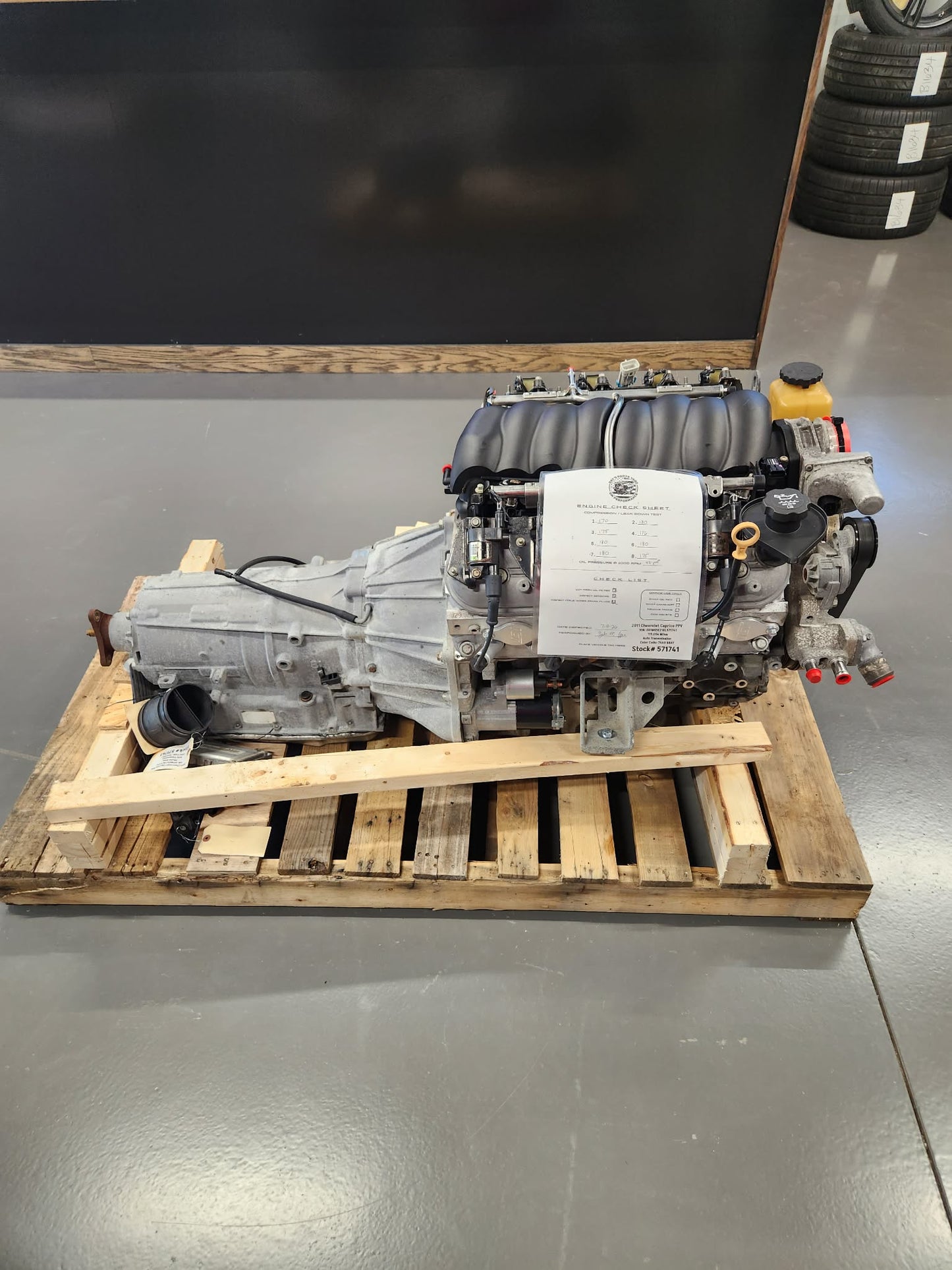 6.0L L77 L76 LS2 Engine 6L80 Automatic Transmission Drivetrain Pullout 119k