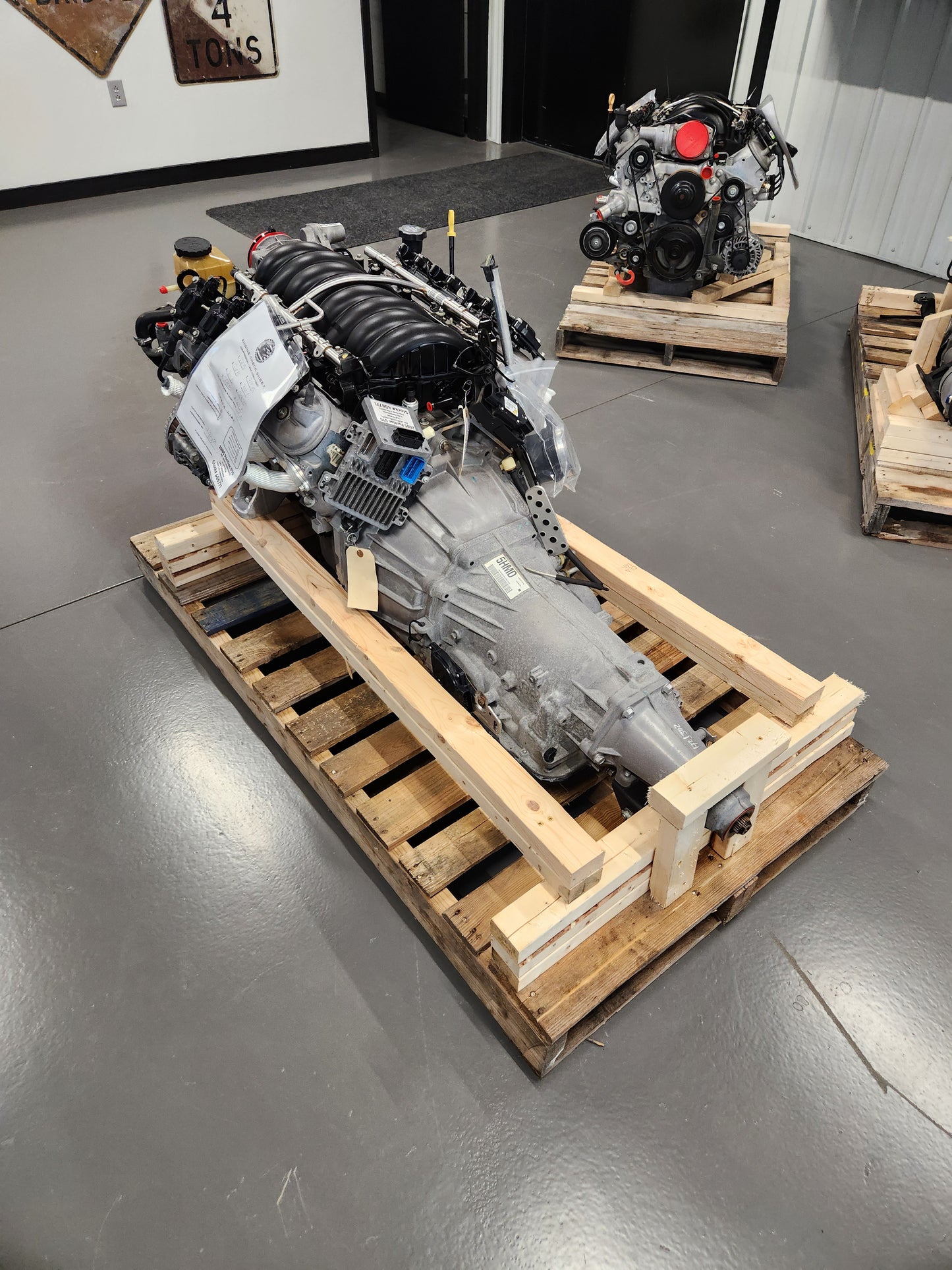 6.0 LS2 Engine 4L65 Automatic Transmission Drivetrain Pullout 400HP 42k Miles