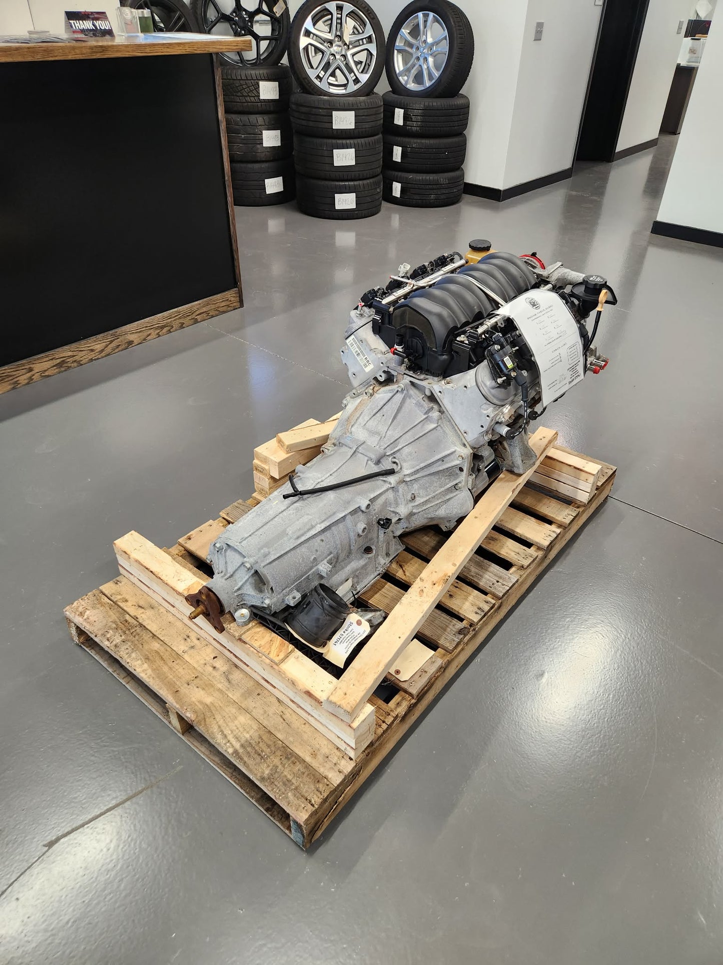 6.0L L77 L76 LS2 Engine 6L80 Automatic Transmission Drivetrain Pullout 119k