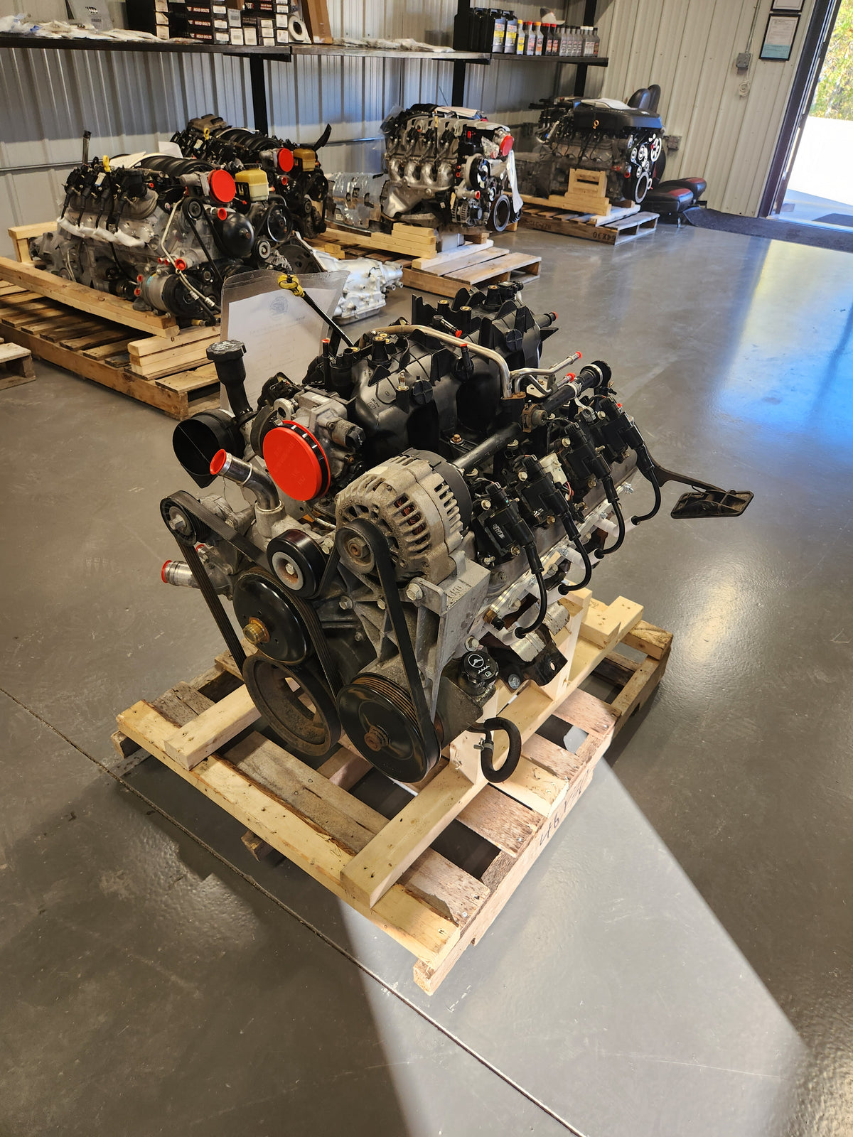 6.0L LQ4 Iron Block Complete Engine Motor Pullout Assembly Silverado Sierra 100k Miles - Day's Parts Yard