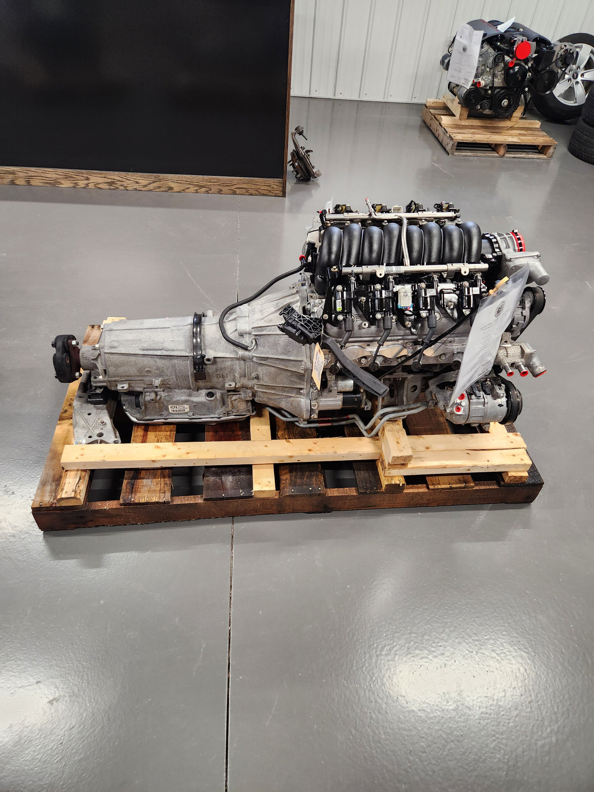 6.0L L77 L76 LS2 Engine 6L80 Automatic Transmission Drivetrain Pullout 355HP 107k
