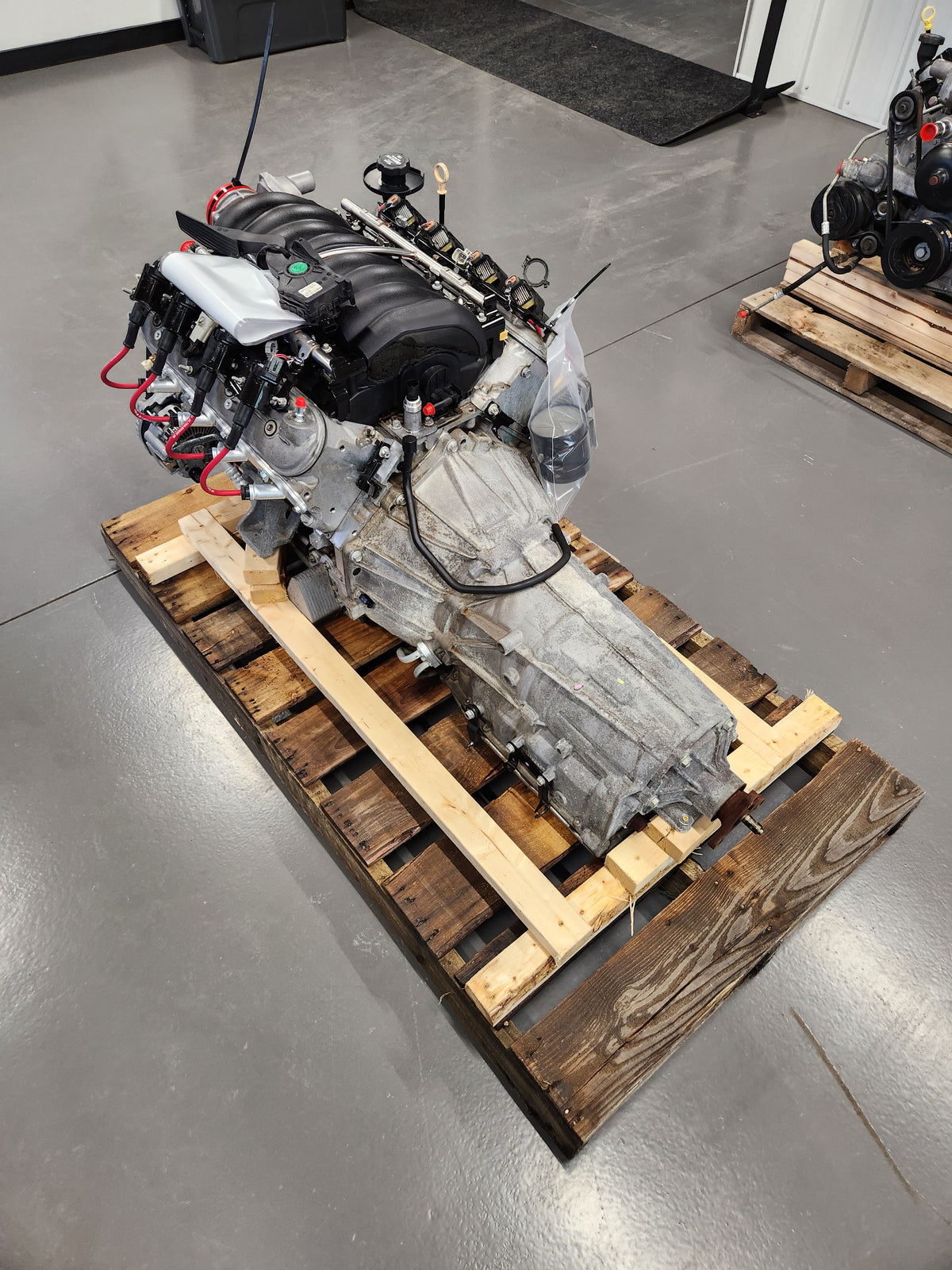 6.0L L77 L76 LS2 Engine 6L80 Automatic Transmission Drivetrain Pullout 355HP 123k