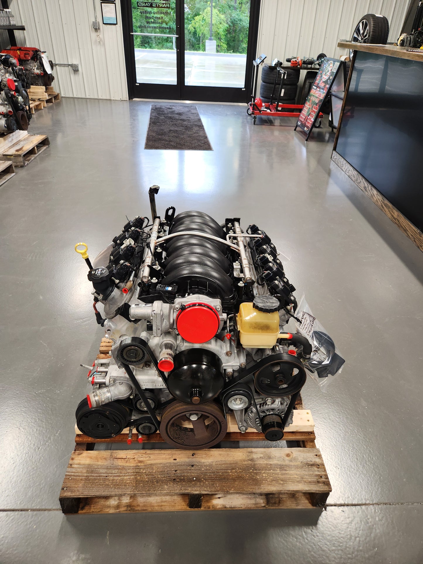 6.0 LS2 Engine 4L65 Automatic Transmission Drivetrain Pullout 400HP 126k Miles