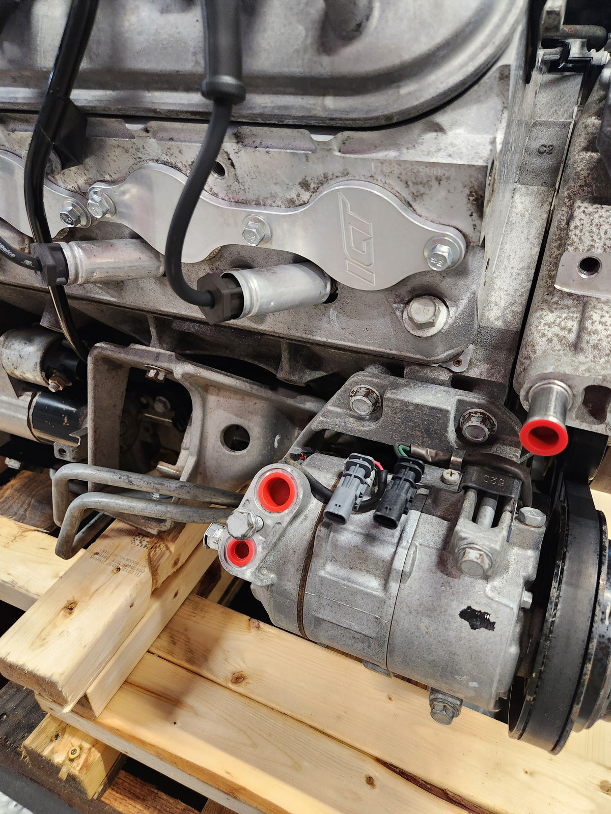 6.0L L77 L76 LS2 Engine 6L80 Automatic Transmission Drivetrain Pullout 355HP 107k
