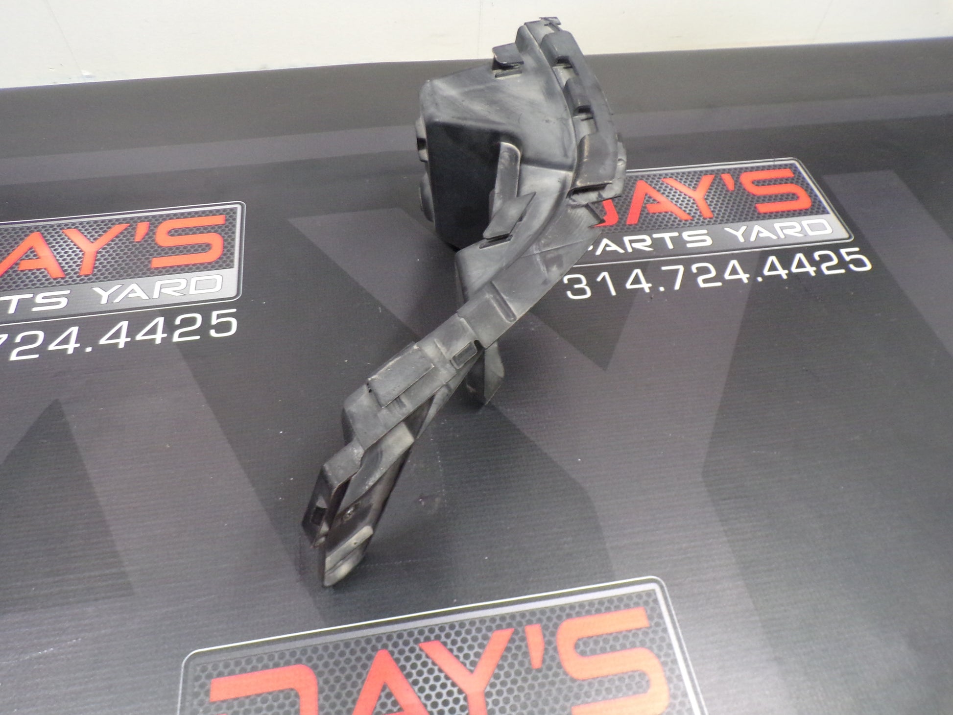2009 Pontiac G8 Rear Bumper Upper Support LH  Driver OEM - Day's Parts Yard