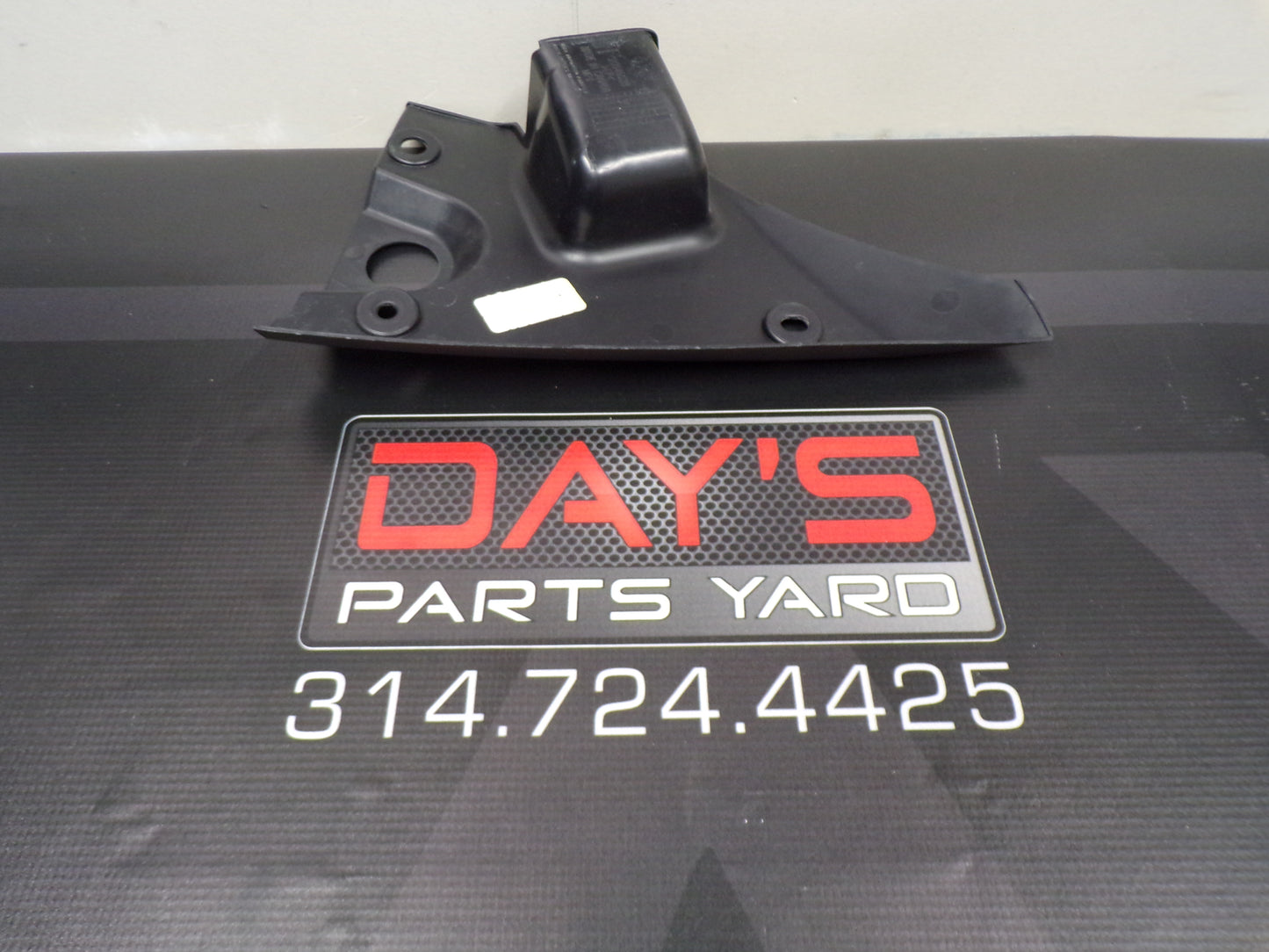 2015 Chevy Camaro Rear Bumper Filler Panel RH 20945028 OEM - Day's Parts Yard