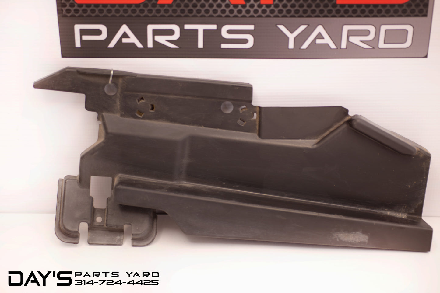 2006 Pontiac GTO RH Passenger Radiator Air Baffle OEM - Day's Parts Yard