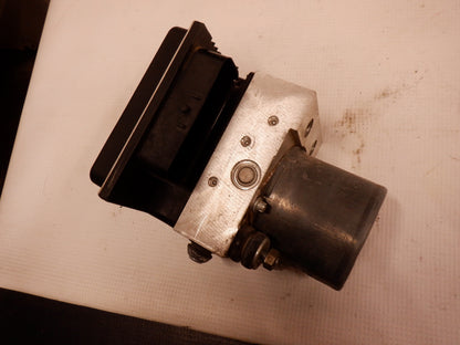 2015 Chevy Camaro AS Anti Lock Brake Pump 22888016 OEM - Day's Parts Yard