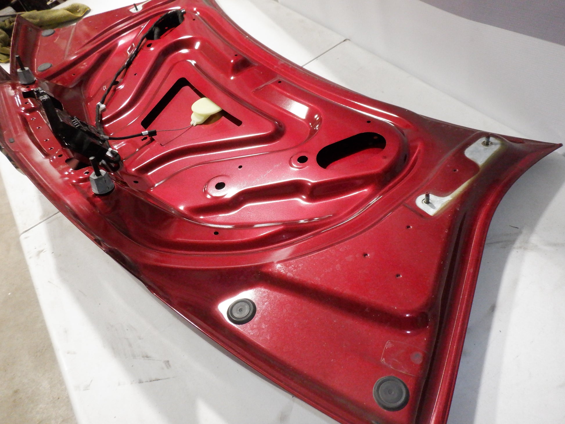 2011 Chevy Camaro SS Trunk Lid Deck Lid OEM - Day's Parts Yard