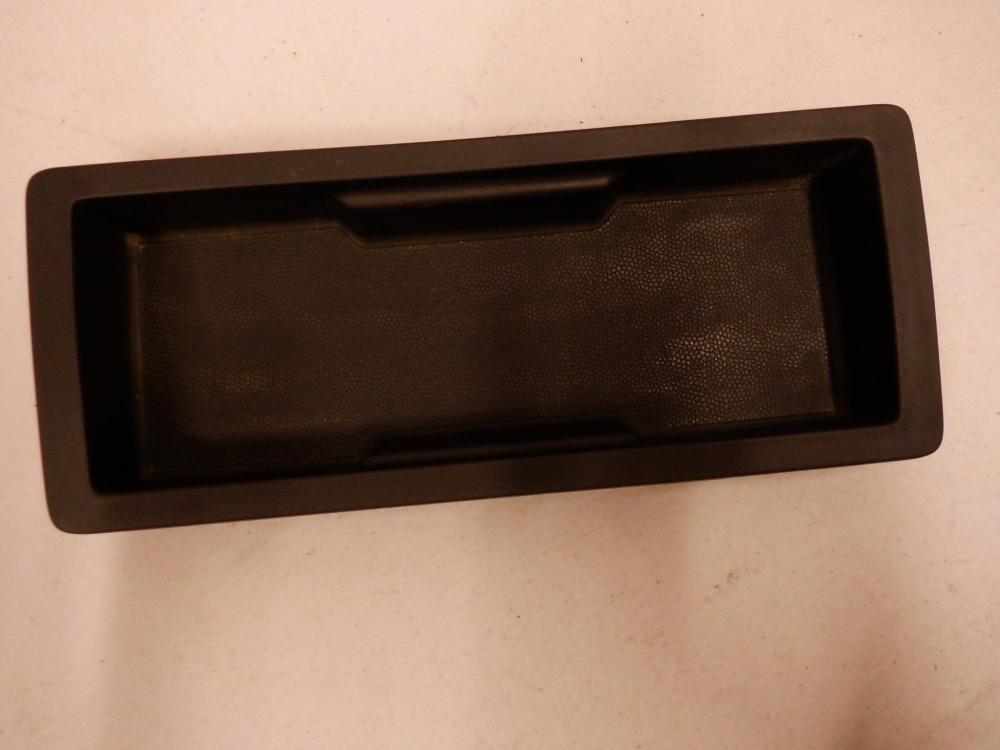 2006 Pontiac GTO Center Console Rubber Insert 92109103 OEM - Day's Parts Yard