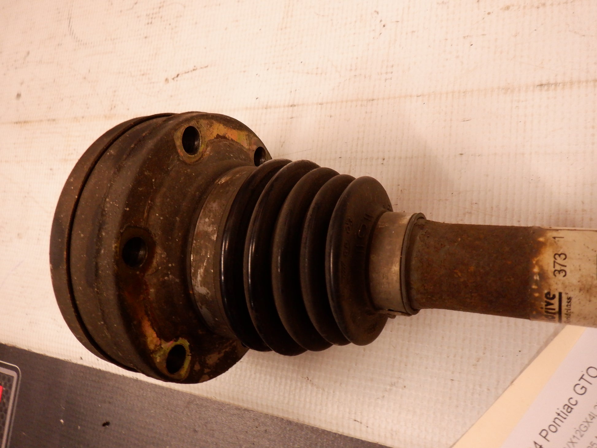 2004 Pontiac GTO LH Driver Rear Axle Half Shaft 92067184 OEM - Day's Parts Yard