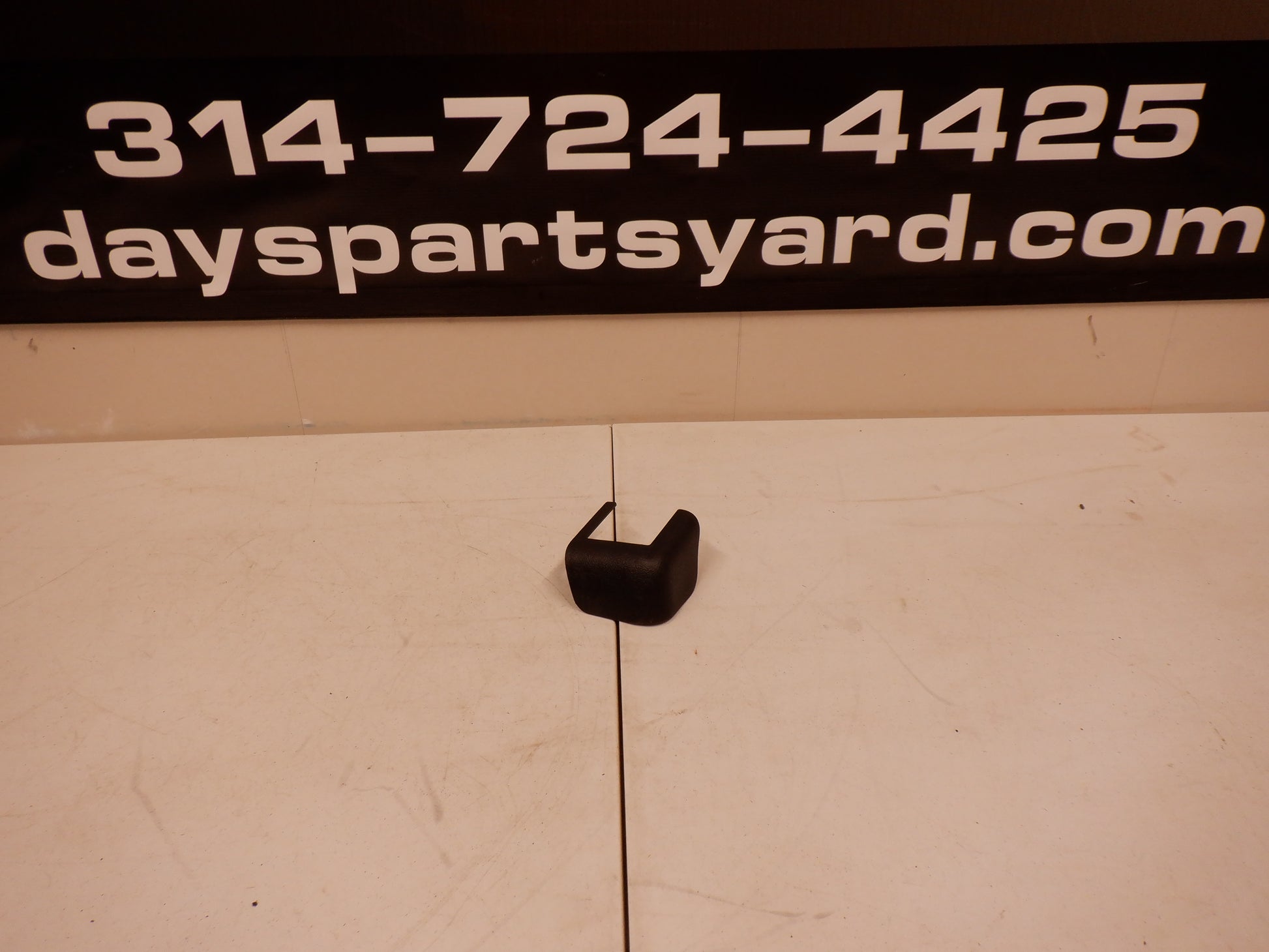 2004-06 Pontiac GTO RH Passenger Seat Track Trim Cover 92209267 OEM - Day's Parts Yard