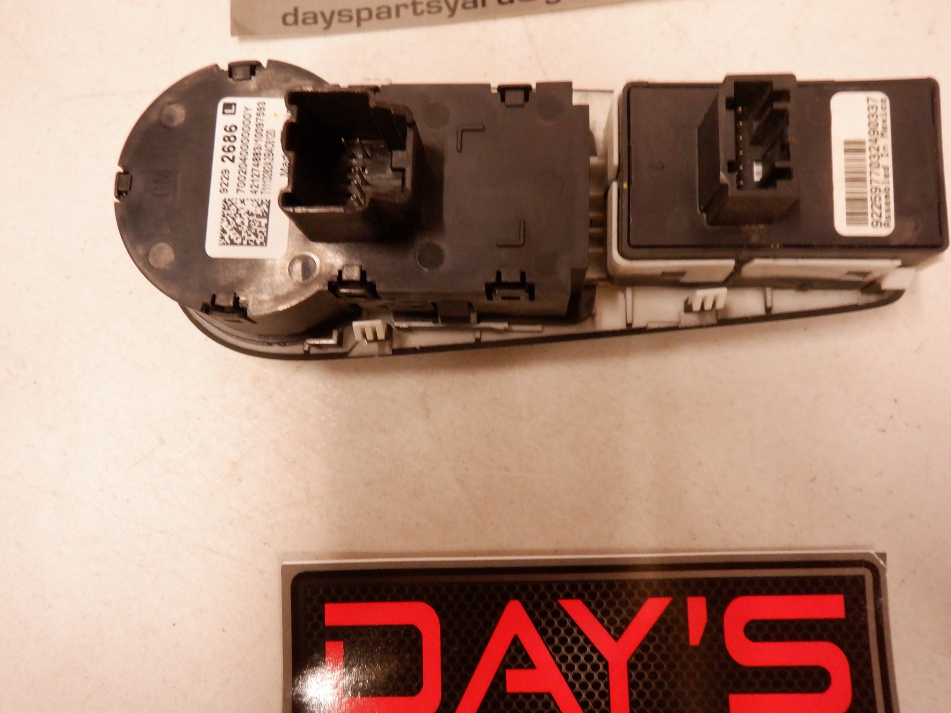 2014-2017 Chevy SS Headlight Lamp Switch w/ Trim Plate 92292686 OEM - Day's Parts Yard
