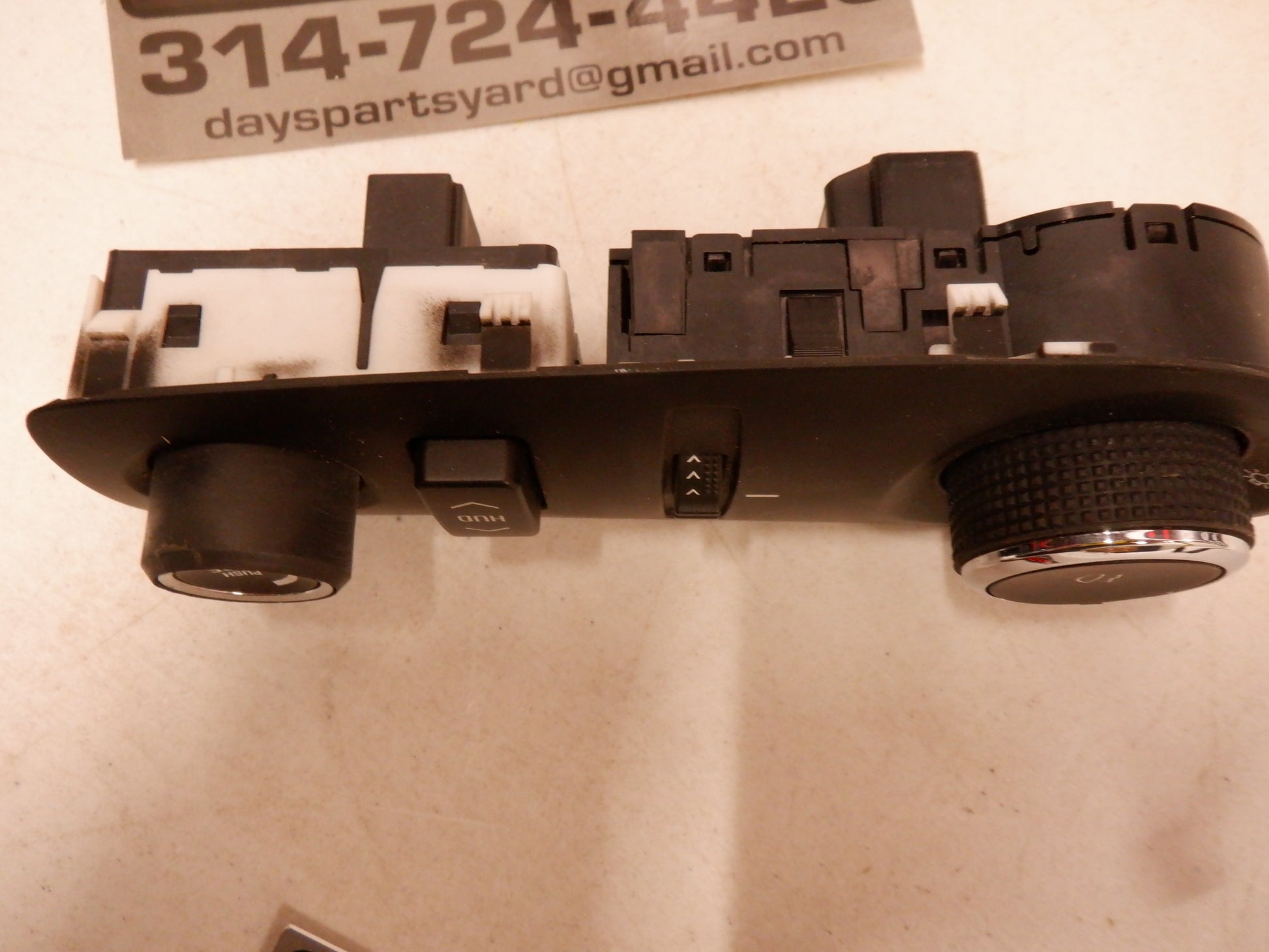 2014-2017 Chevy SS Headlight Lamp Switch w/ Trim Plate 92292686 OEM - Day's Parts Yard