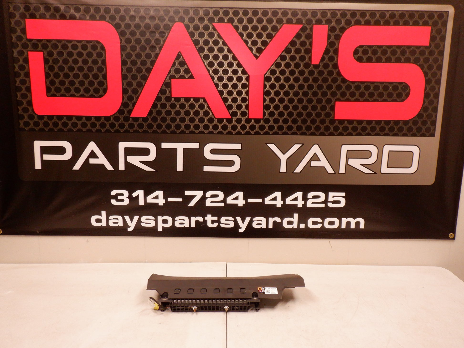2014-2017 Chevy SS RH Side Knee Dash Bag 92272258 OEM - Day's Parts Yard