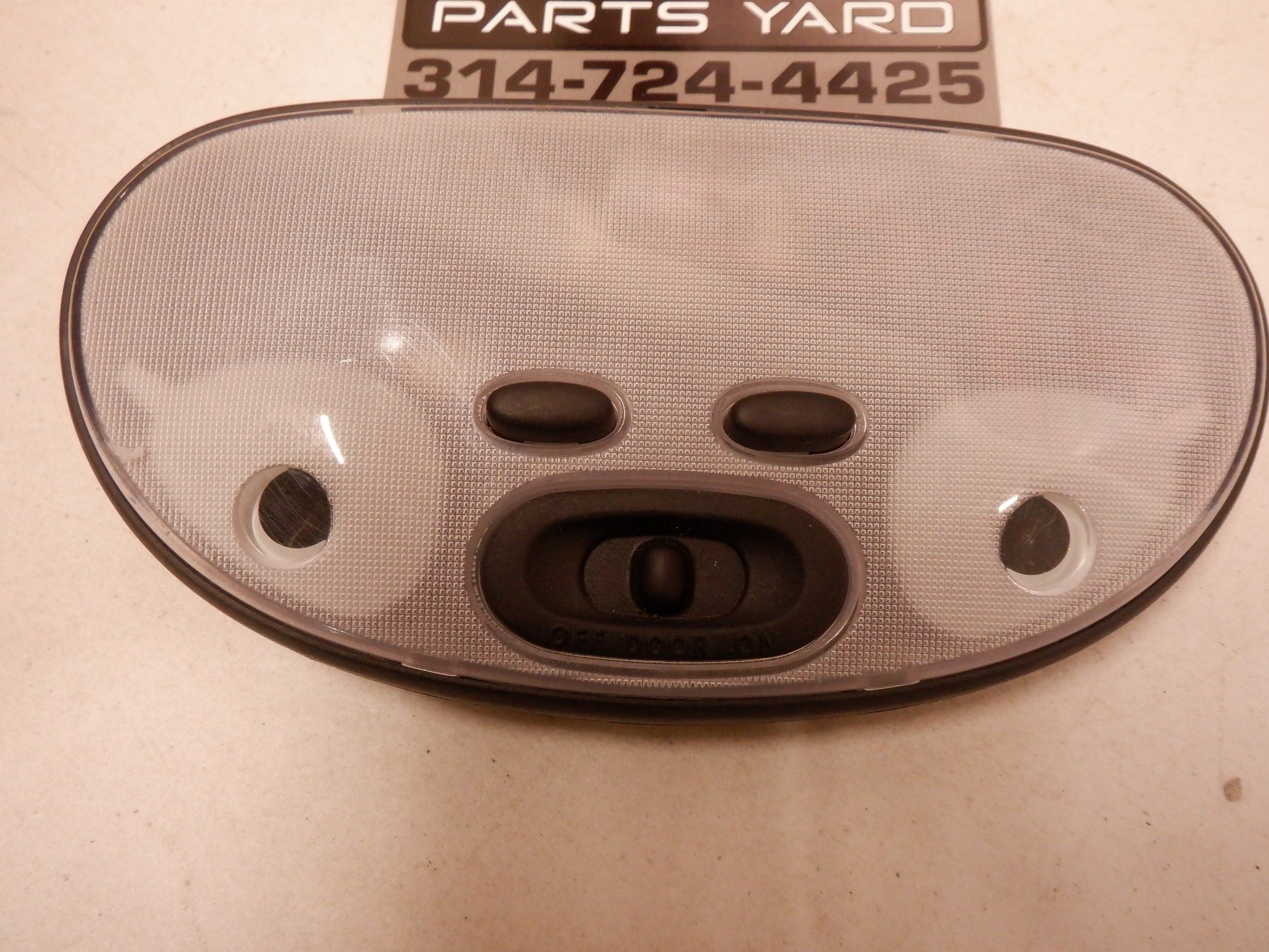 2004-2006 Pontiac GTO Holden Dome Light  Reading Light 92050563 OEM - Day's Parts Yard